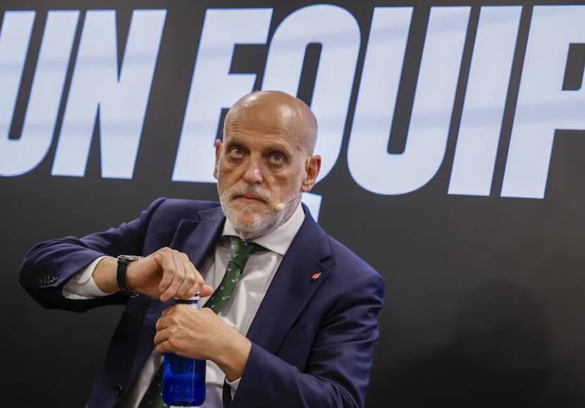 开云体育官网-特瓦斯谈西蒙尼和维尼修斯冲突：这都是场上的事，只是小插曲