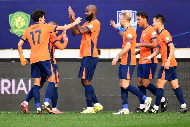 开云体育下载-【2025中超总结之青岛海牛】求发展却成艰难保级