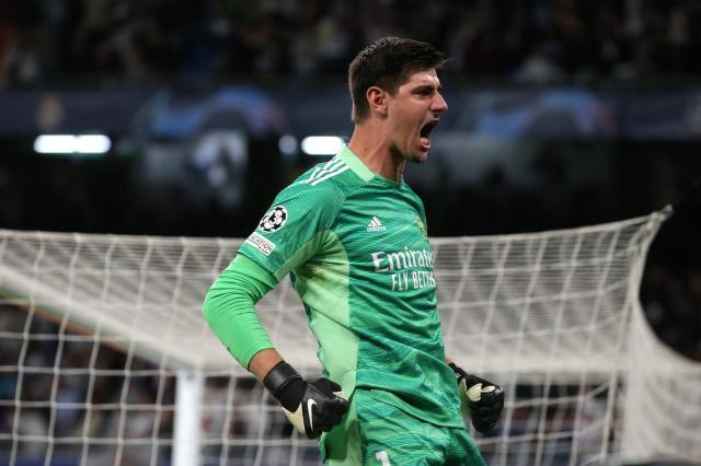 开云-脚底蹭指尖托！库尔图瓦极限神扑成就皇马神奇逆转