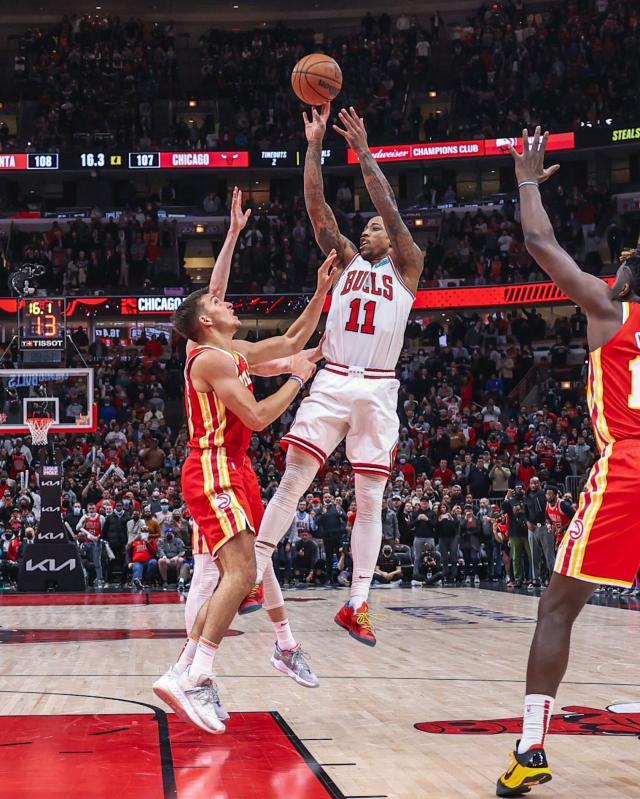 开云app-生死时刻连拔5分射杀老鹰 德罗赞继续刷新历史！