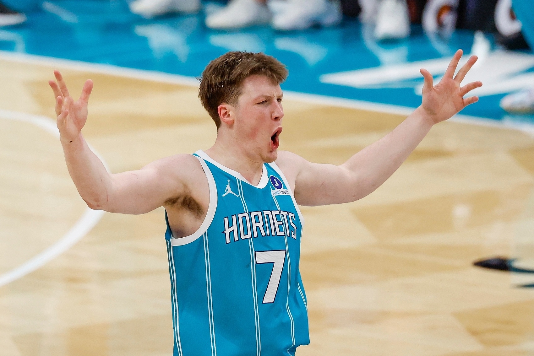 开云-豪取六连胜！解说：黄蜂有些势不可挡 克尼佩尔彻底改变球队气质